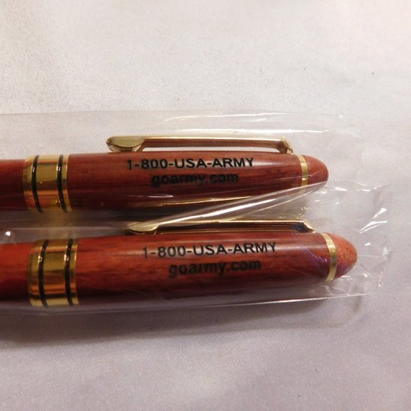 US Army Two Pen Set In Wooden Display Box - Picture 4 of 5
